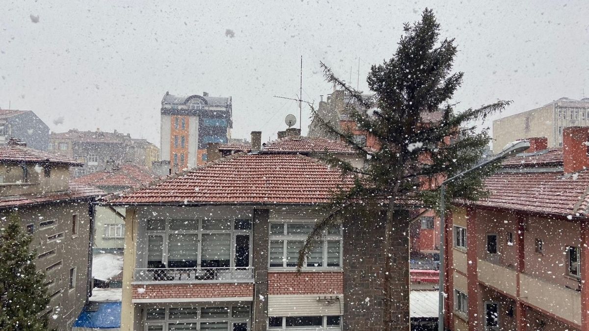 Kayseri’de Yarın Okullar Tatil Olacak Mı (3)