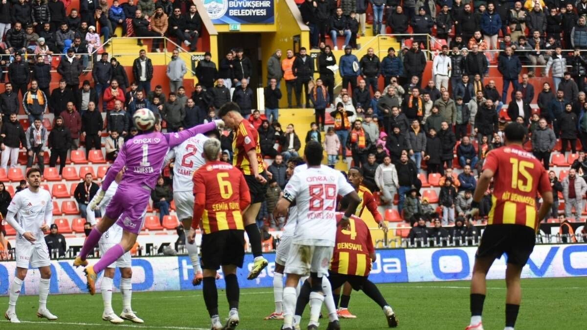 Kayserispor 1 Antalyaspor Gol (2)