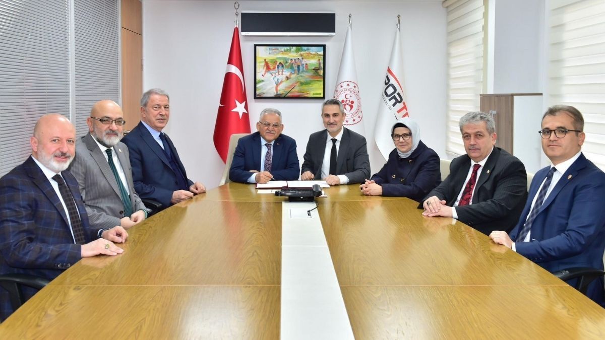 Kayseri’ye Stadyum Ve Spor Merkezi Için Imzalar Ankara'da Atıldı (4)