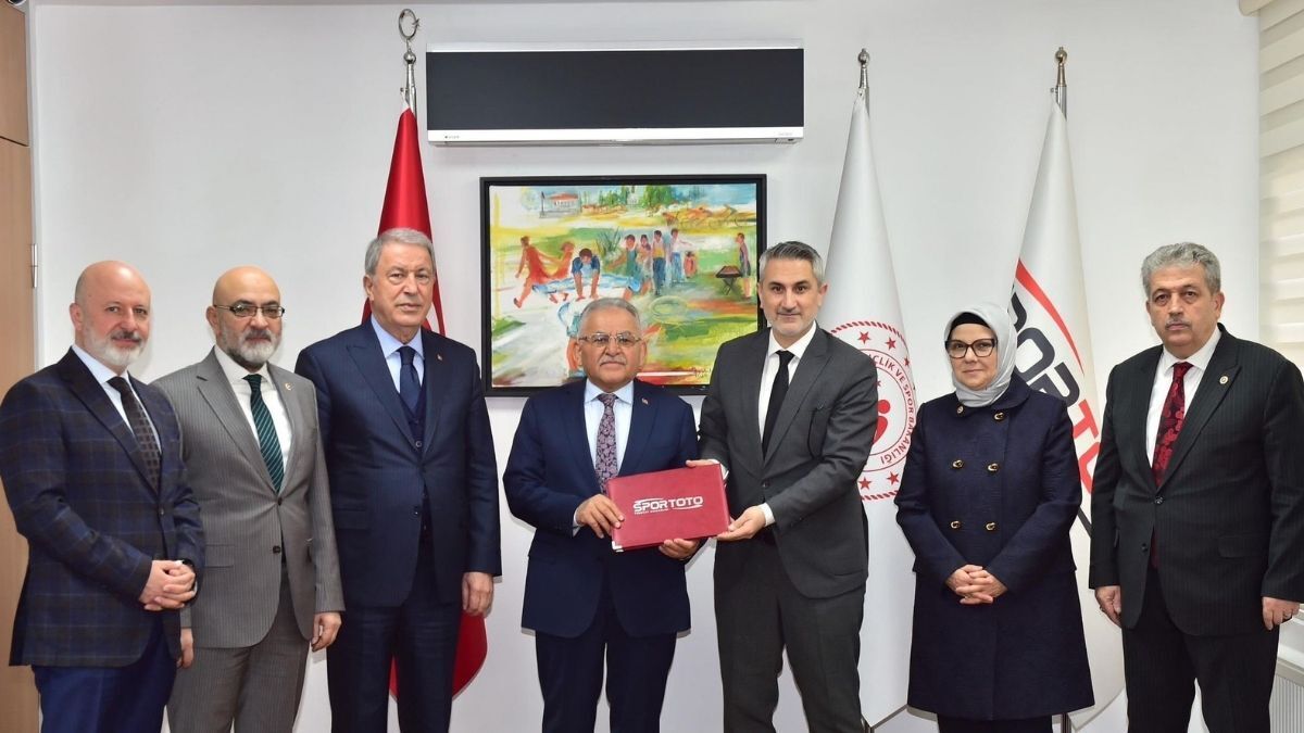 Kayseri’ye Stadyum Ve Spor Merkezi Için Imzalar Ankara'da Atıldı (5)