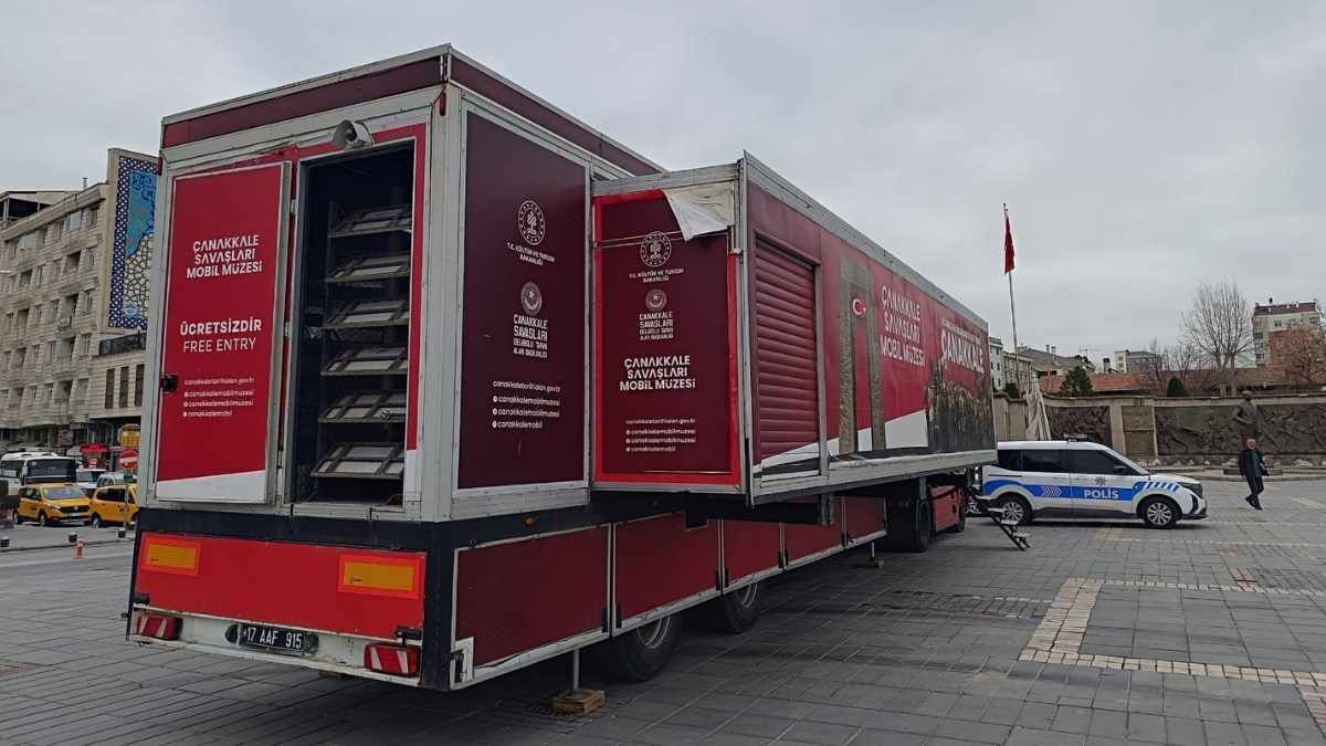 81 Ili Geziyordu Yeni Durağı Kayseri Oldu Cumhuriyet Meydanı’nda Meraklılarını Bekliyor! (7)