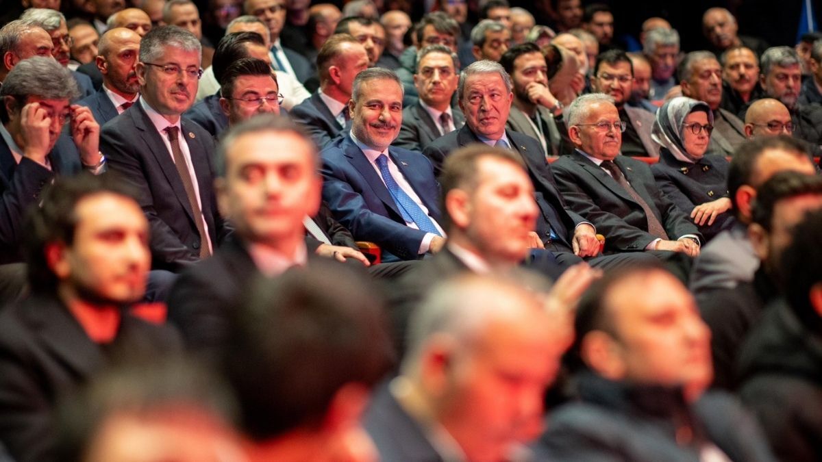 Ak Parti Sınıfta Kaldı (7)