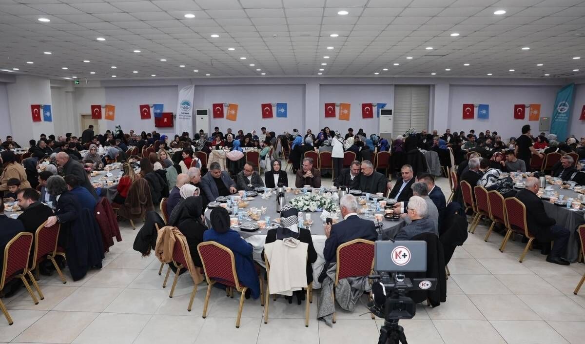 Bilal Özdoğan Recep Tayyip Erdoğan Lider (4)