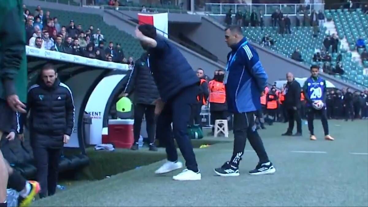Cihan Aydın Kocaelispor Sahadan Çekti Selcuk Inan (3)