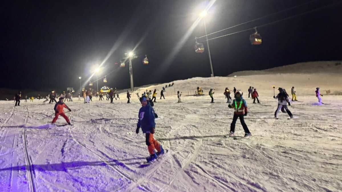 Erciyes’ten Bayram Dönüşü Güzel Haber Geldi Gözler Gece Kayağına Çevrildi (6)
