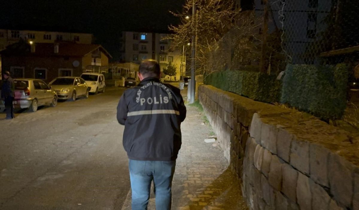 Kayseri Melikgazi’de Bıçaklı Kavga 1 Yaralı (3)