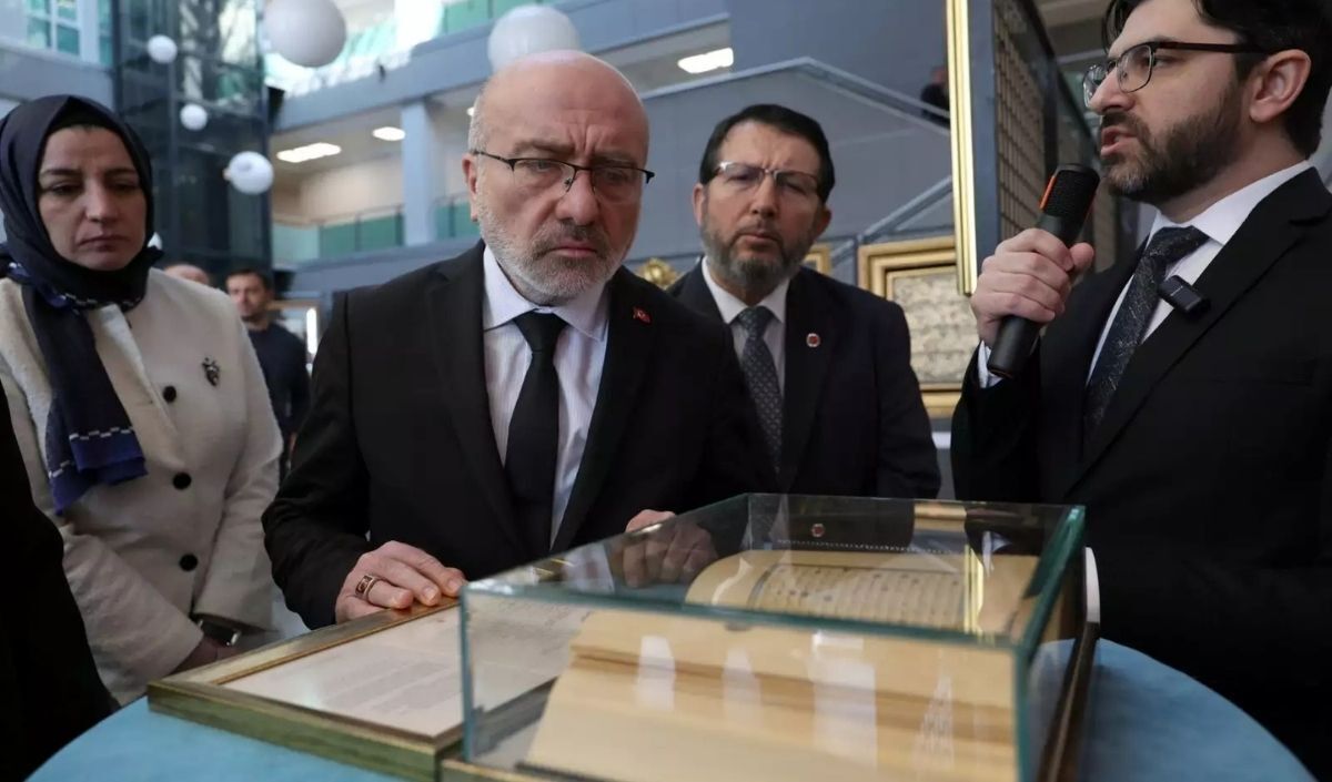 Kayseri Üniversitesi’nde Sanatın En Zarif Hali Ziyarete Açıldı! (2)