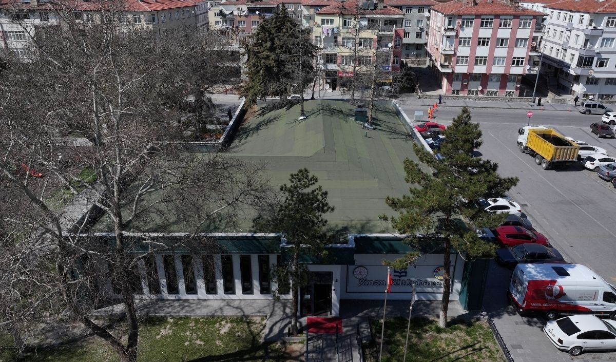 Kayseri’de Eski Karakol Kütüphaneye Dönüştü Öğrenciler Için Çam Ağaçlı Ders Alanı (2)
