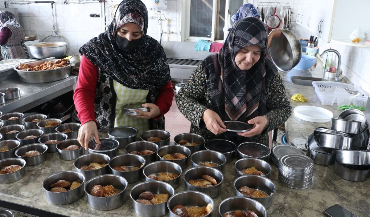Kayseri’nin O Ilçesinde Kapılar Her Gün Iyilik Için Çalıyor! (1)