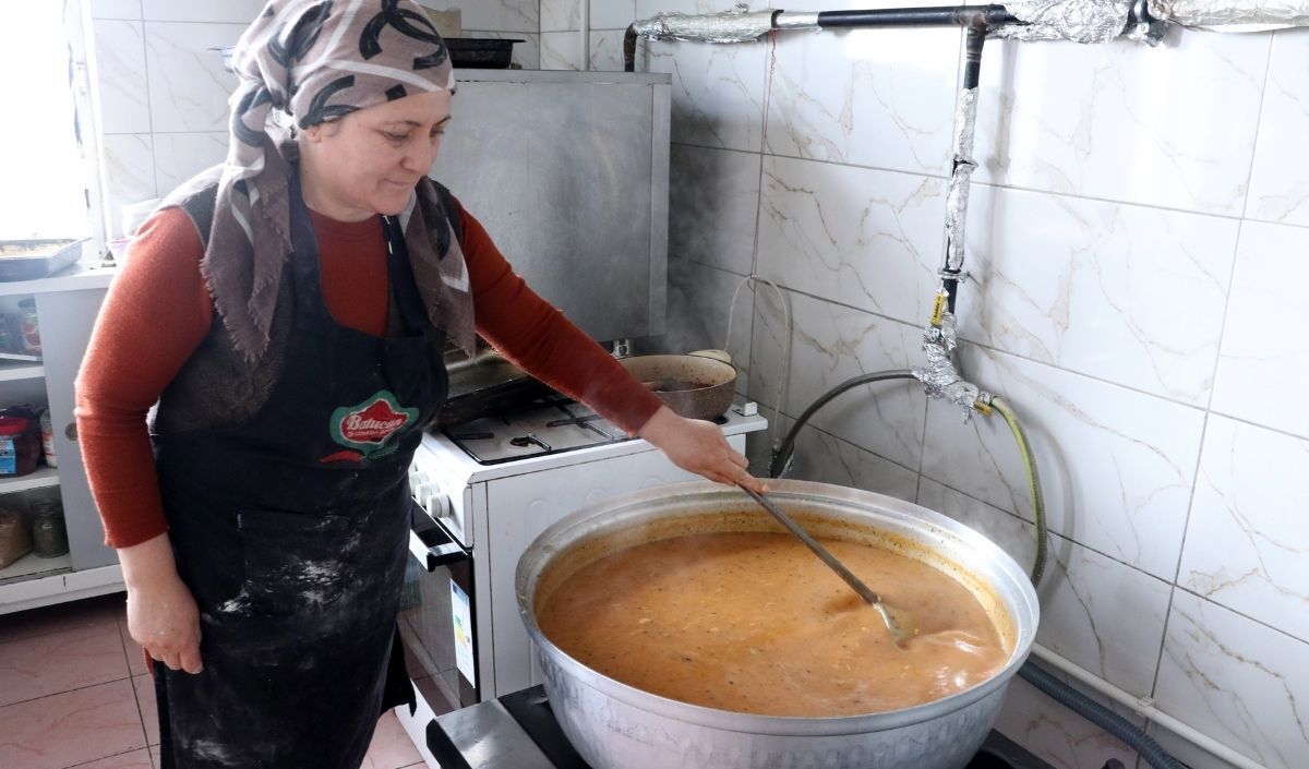 Kayseri’nin O Ilçesinde Kapılar Her Gün Iyilik Için Çalıyor! (2)