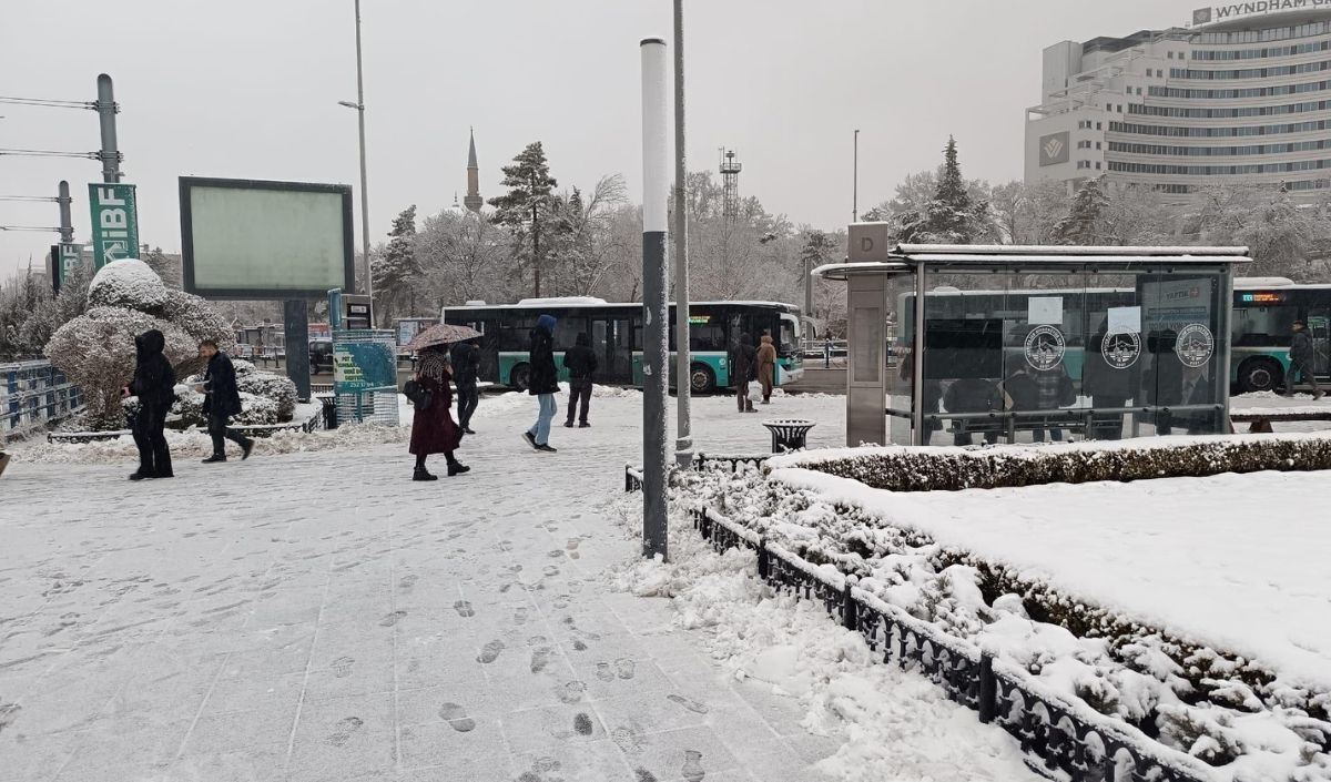Kayseri’ye Fırtına Ve Yağış Uyarısı! Rüzgâr 70 Km’ye Çıkacak (4)