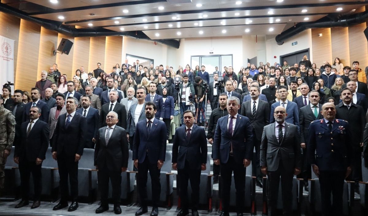 Kültür Ve Turizm Bakan Yardımcısı Mumcu Kütüphaneler Türkiye'nin Geleceğini Inşa Ediyor (3)