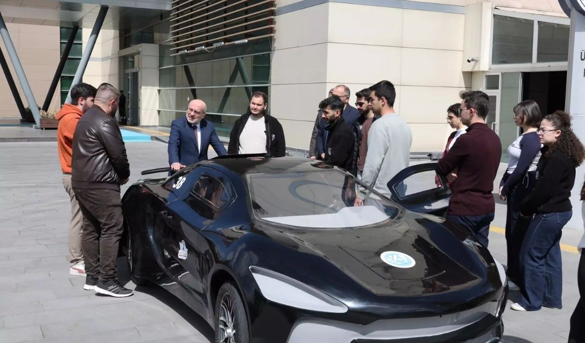 Kayü Öğrencilerinden Elektrikli Araç! Rektör Karamustafa’dan Tam Not Aldı! (5)