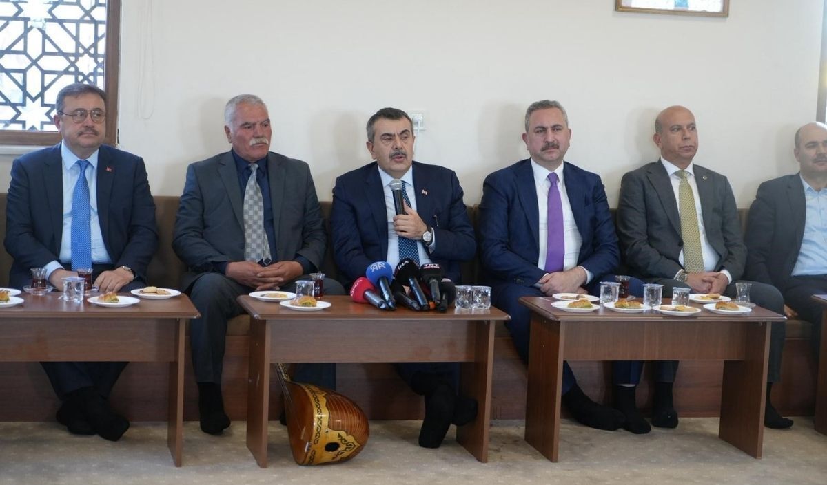 Bakan Tekin Müfredata Yeni Dini Dersler Eklendi (1)