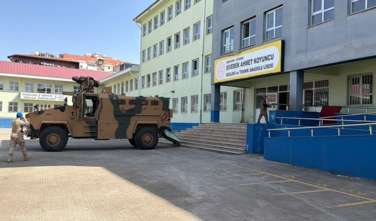 Liseye Silahli Saldırı