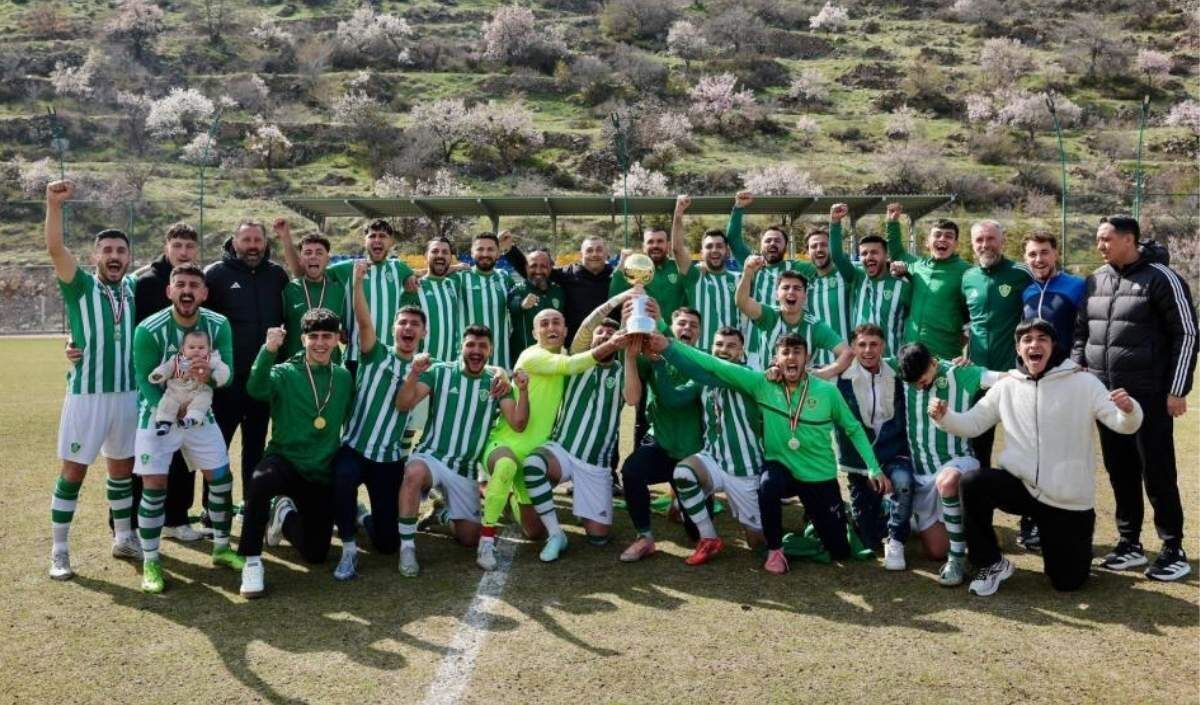 Şekerspor Kupasını Aldı (2)